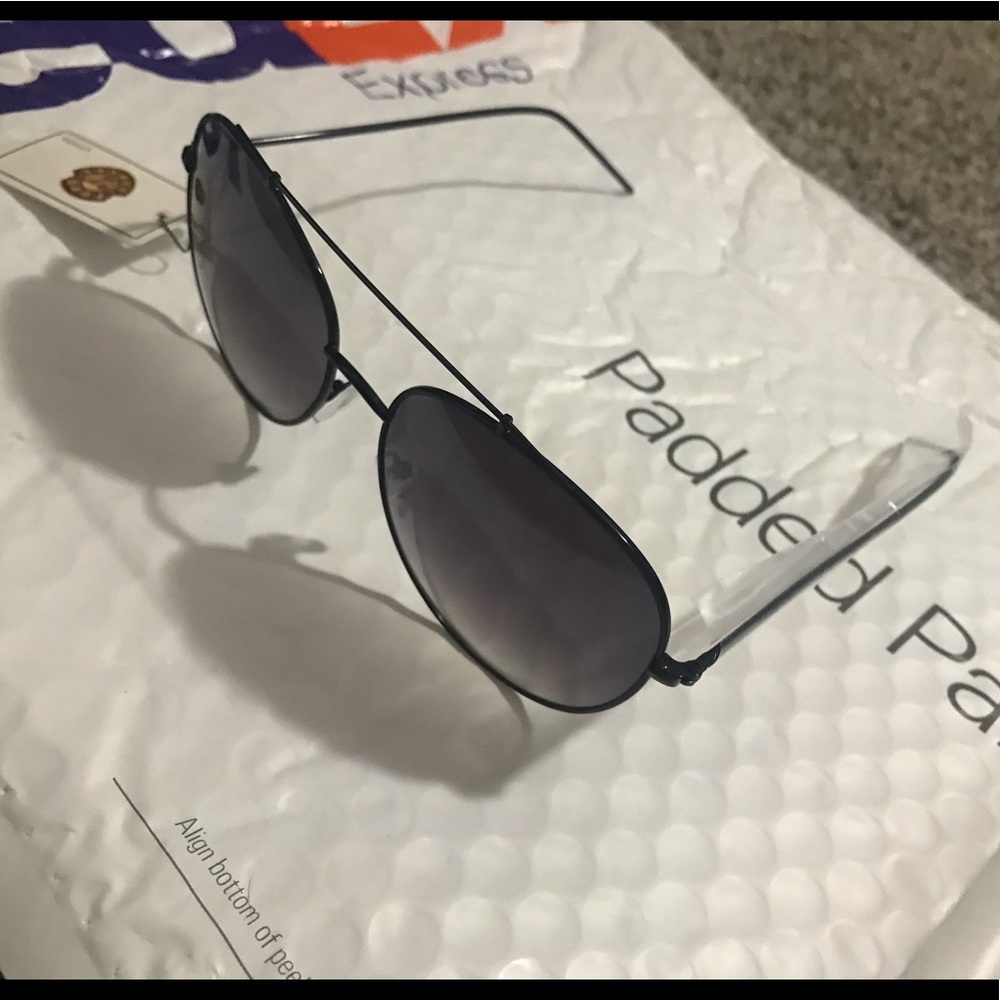 Black Thin Shades